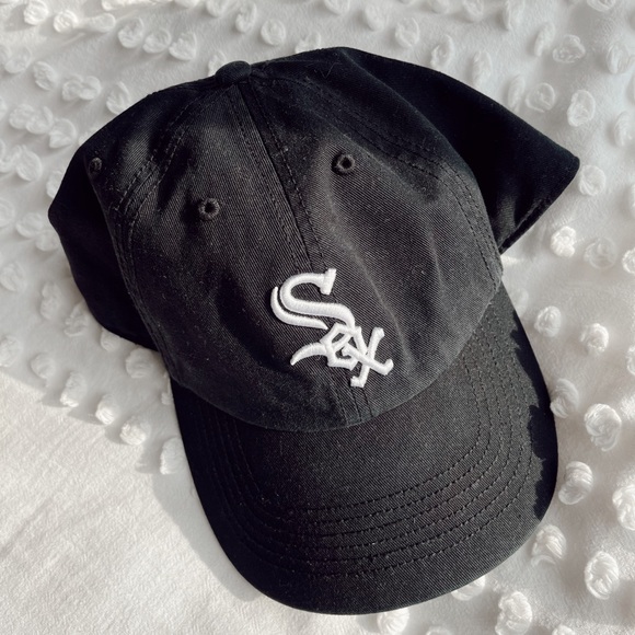 Urban Outfitters MLB White Sox Baseball Cap • NWT - Picture 2 of 4